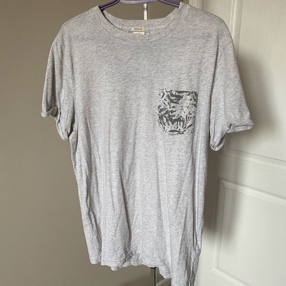 Abercrombie and Fitch Pocket T Shirt - Picture 1 of 8